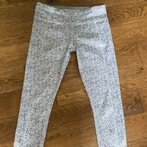 NWOT Lululemon pants Size 8